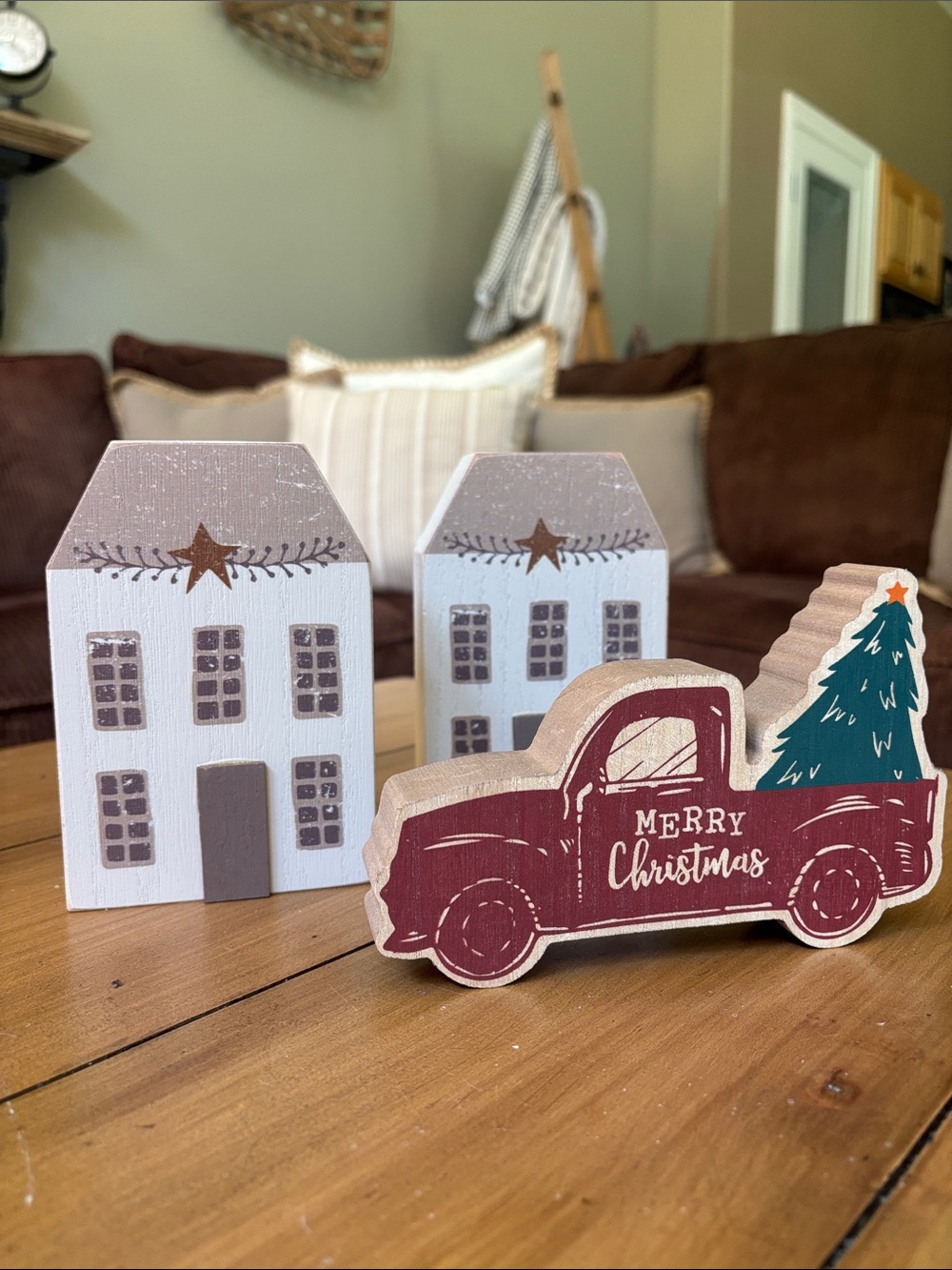 Merry Christmas Red Truck Wooden Holiday Décor
